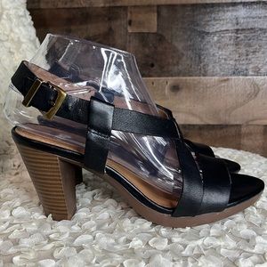 Clark’s Strappy Black Heels Shoes Size 7.5